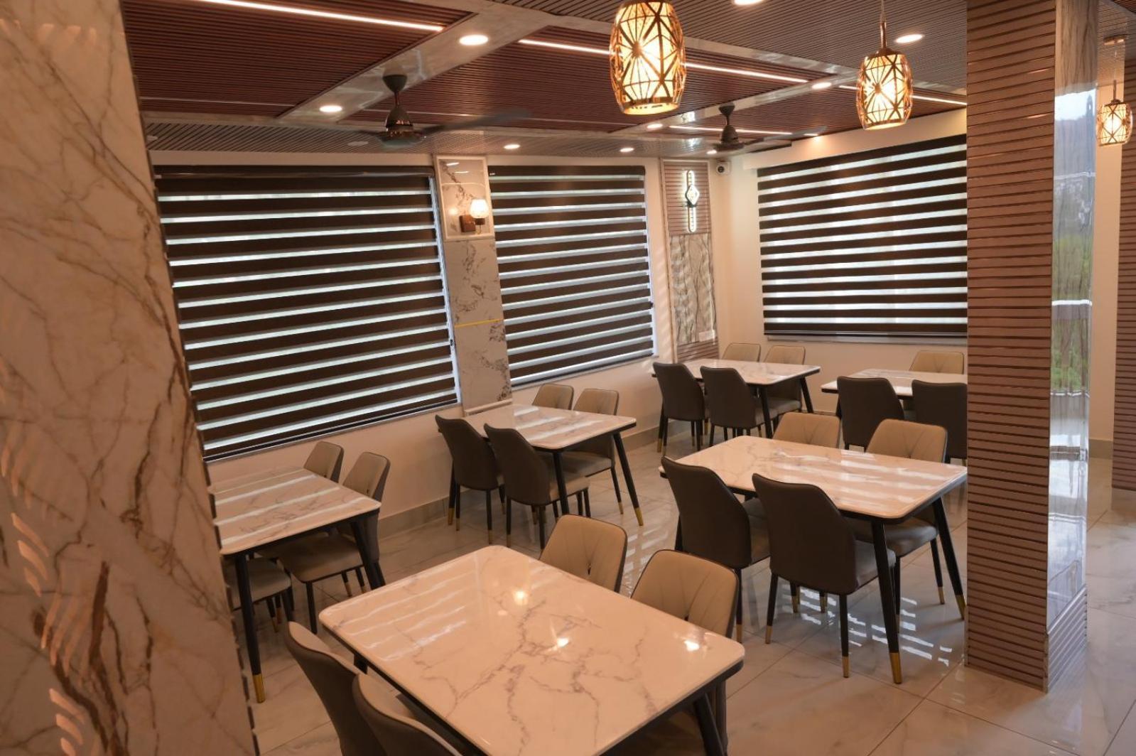 Hotel Udit Inn Rudraprayāg Extérieur photo