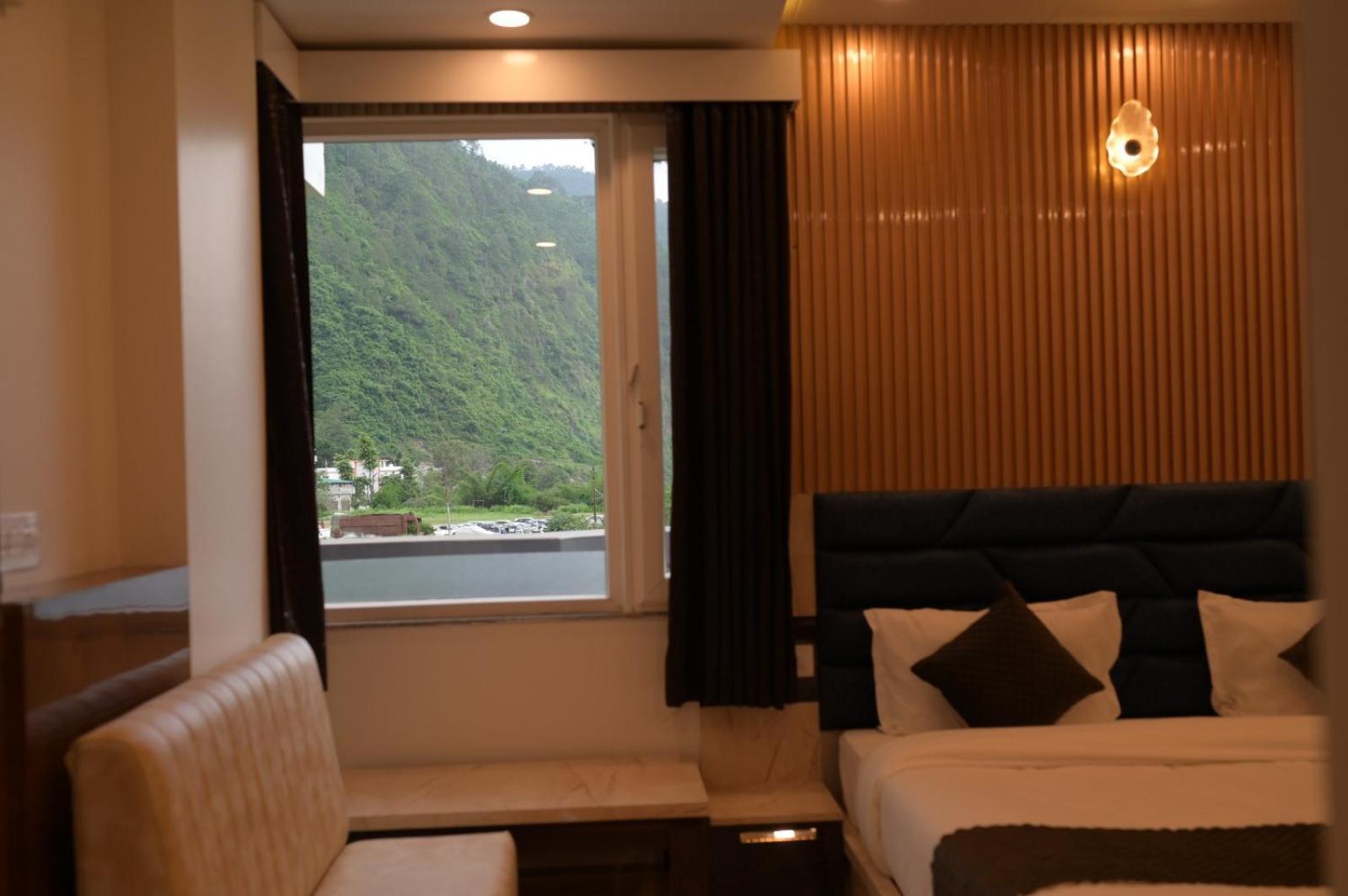 Hotel Udit Inn Rudraprayāg Extérieur photo