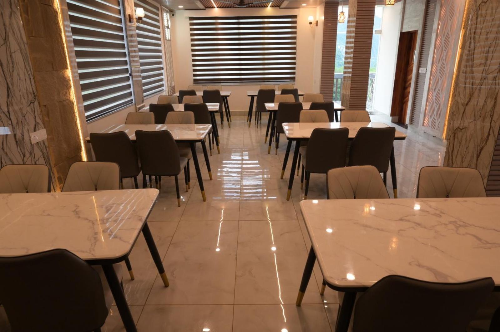 Hotel Udit Inn Rudraprayāg Extérieur photo